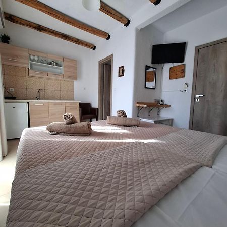 Mariza Apartments -Studios Hanioti Zewnętrze zdjęcie