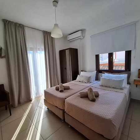 Mariza Apartments -Studios Hanioti Zewnętrze zdjęcie