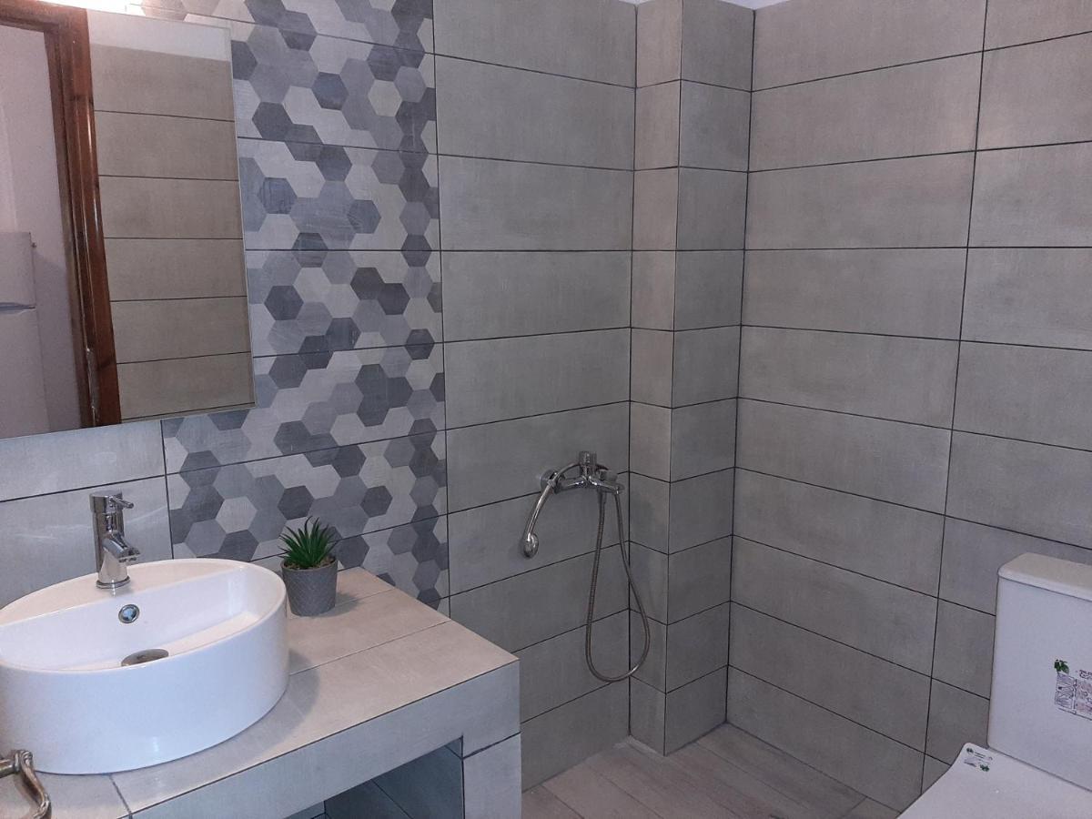 Mariza Apartments -Studios Hanioti Zewnętrze zdjęcie